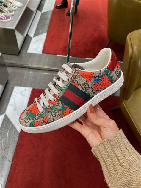 why is gucci so expensive|where are gucci shoes made.